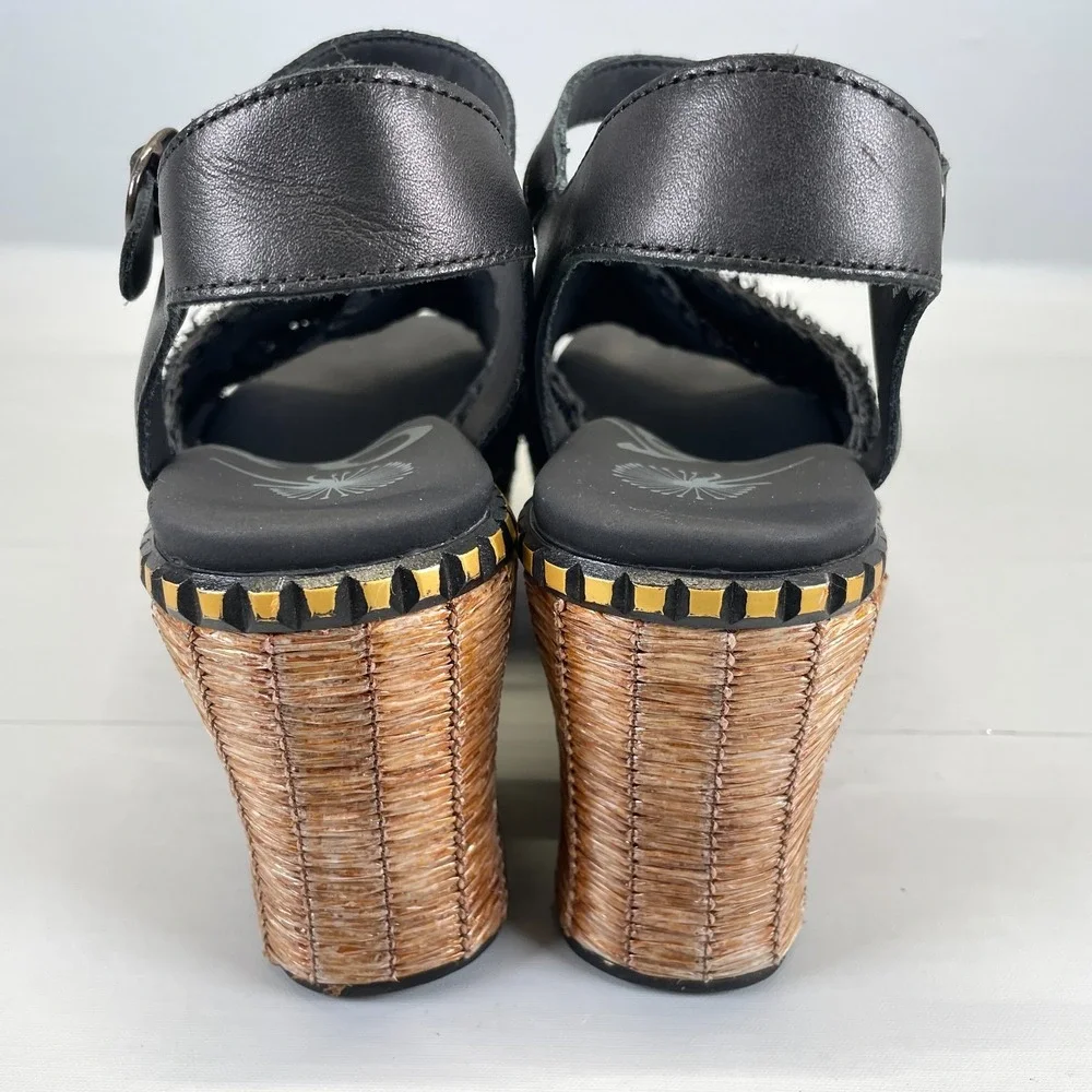 OTBT Cahoot Wedge Sandals Womens Size 8 M Black Leather Raffia Beaded Platform